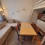 Apart Blisko