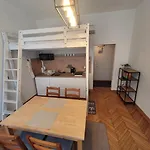 Apart Blisko